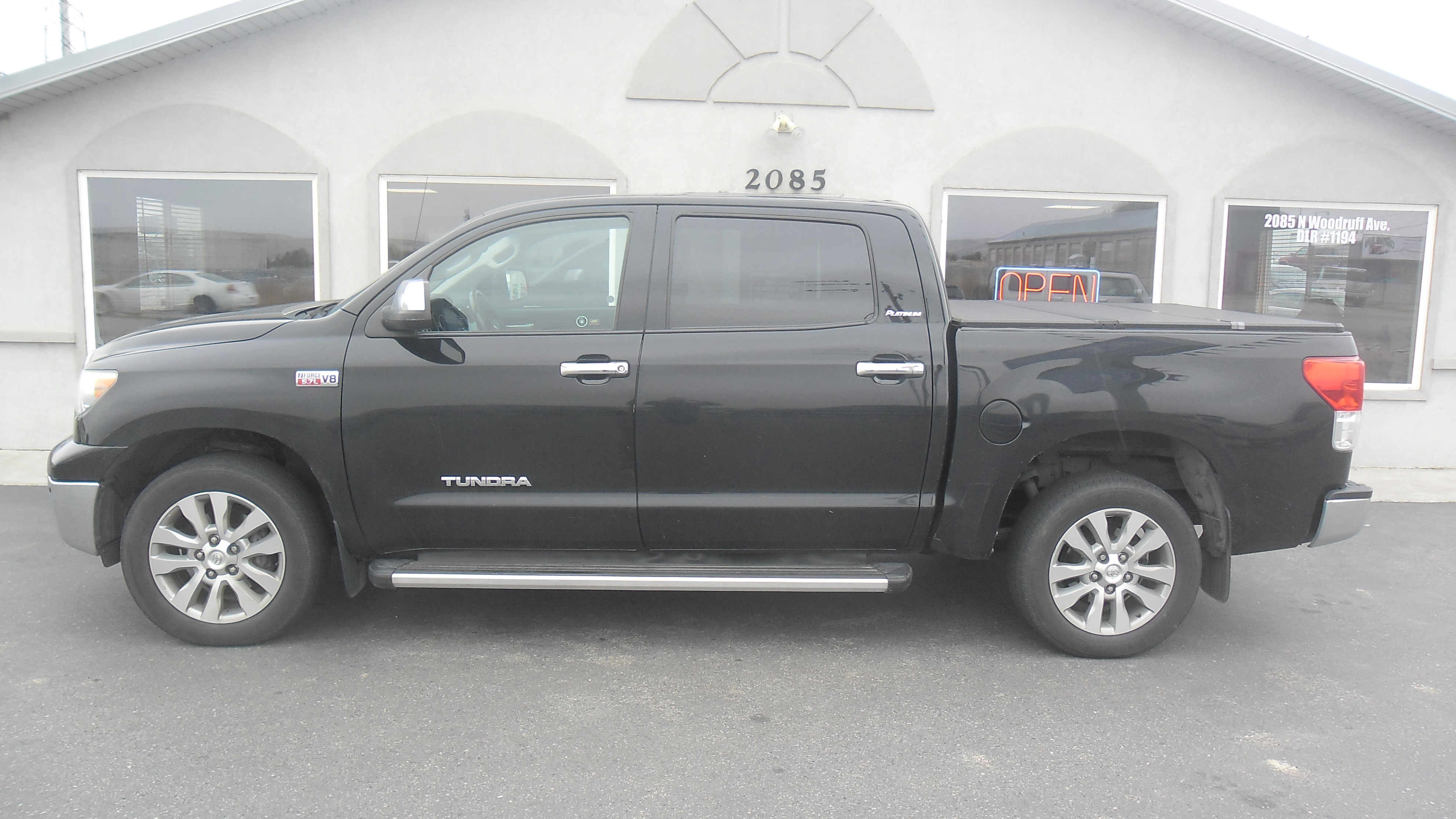 2013 Toyota Tundra 5.7 Auto 4WD Platinum Crew Max's photo