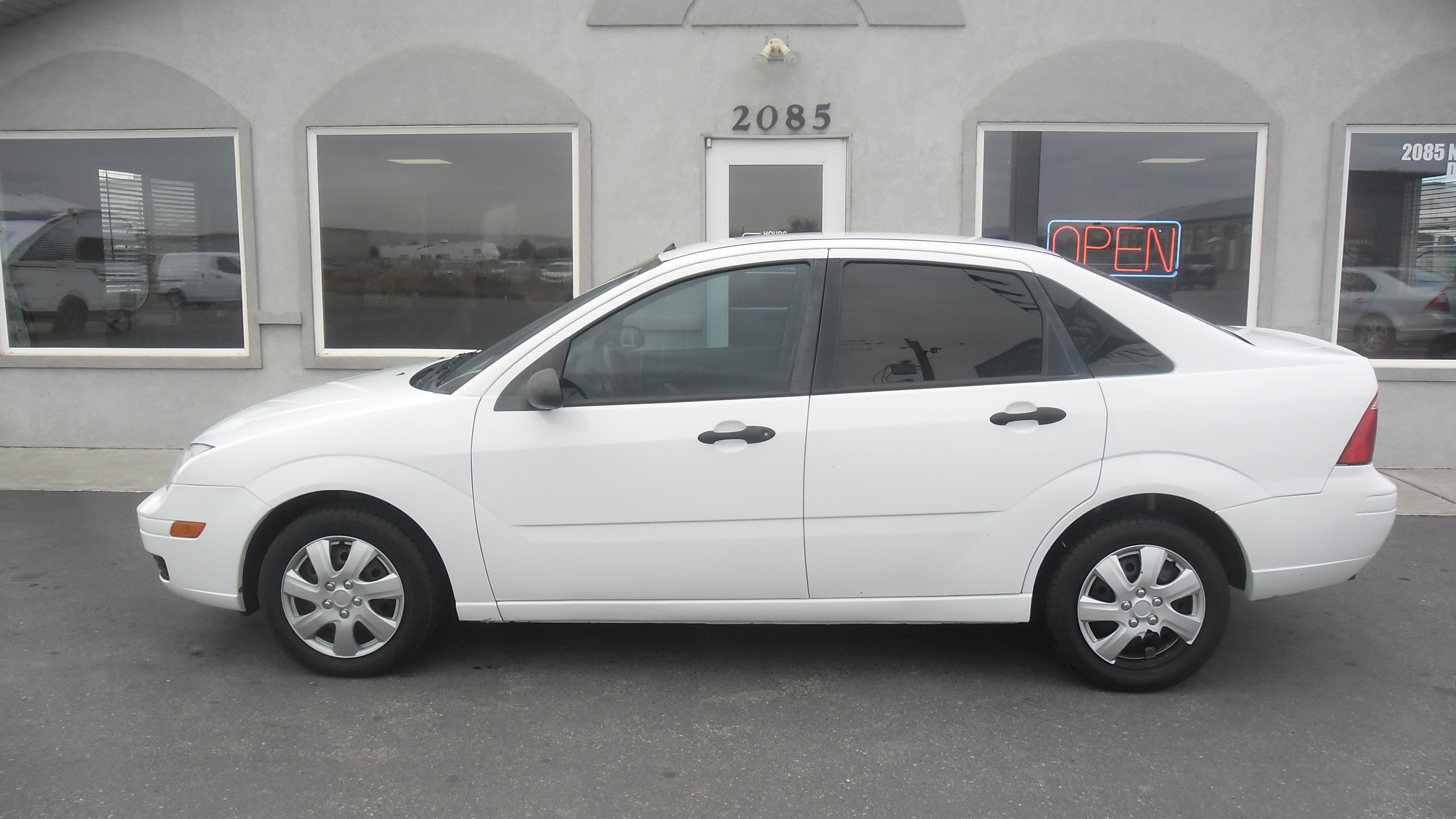 2005 Ford Focus ZX4 S