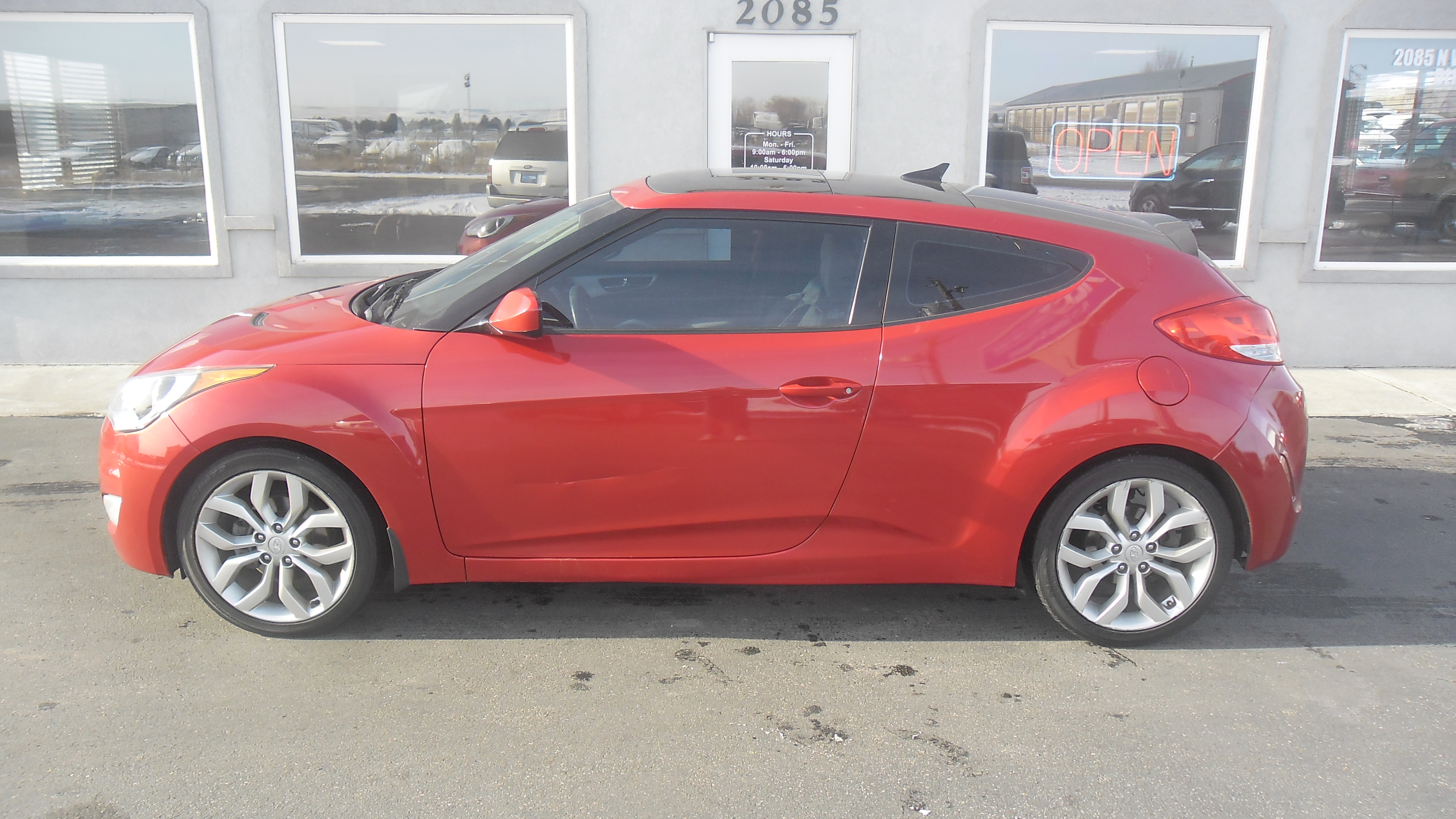 2013 Hyundai Veloster Base's photo